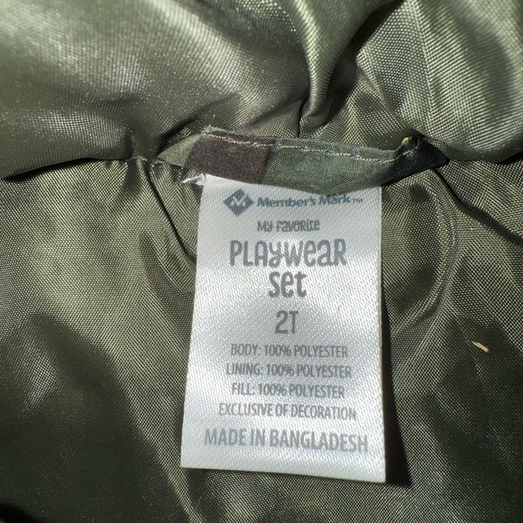 Kids Dinosaur Puffer Vest, size 2T, zippered front, green w/orange hood spikes - Picture 4 of 5